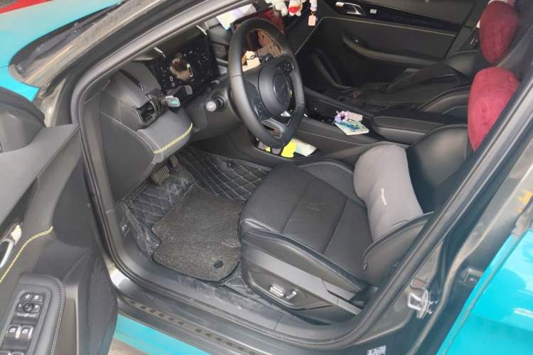 Used Lynk & Co 03 2023 1.5TD DCT JingPro Left Front Seat
