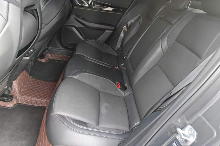 Used Lynk & Co 03 2023 2.0TD DCT JingPro Left Rear Seat