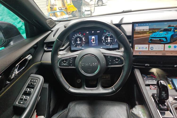 Used Lynk & Co 03 2023 2.0TD DCT JingPro Steering Wheel