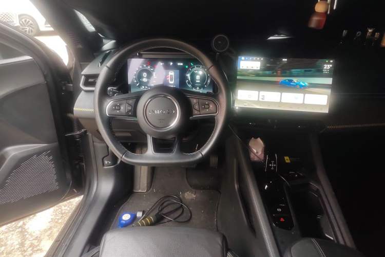 Used Lynk & Co 03 2023 2.0TD DCT JingPro Steering Wheel