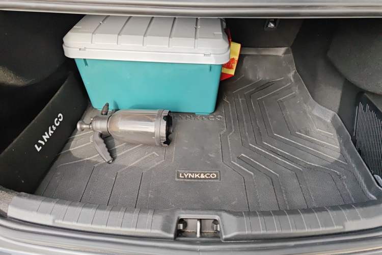 Used Lynk & Co 03 2023 2.0TD DCT JingPro Trunk