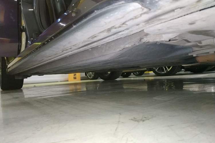 Used Lynk & Co 03 2023 2.0TD DCT H-Power Halo Right Side Sill