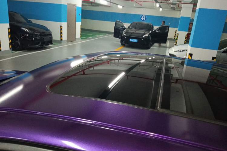 Used Lynk & Co 03 2023 03+ 2.0TD Automatic Yufeng Edition Roof