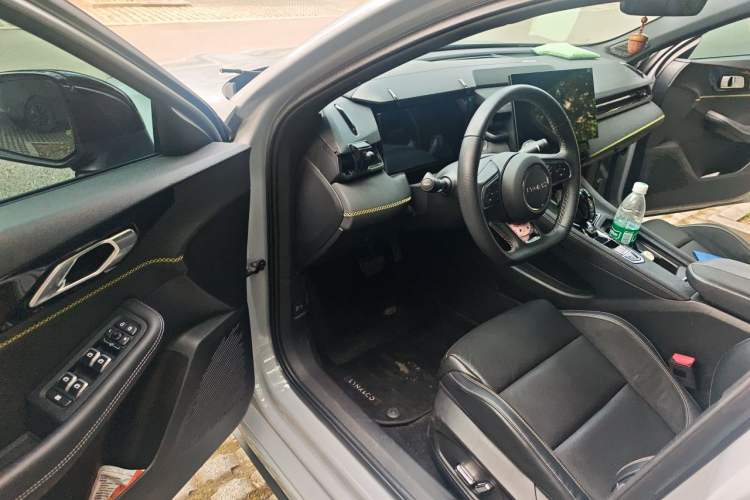 Used Lynk & Co 03 2023 1.5T EM-F PM Driver Seat