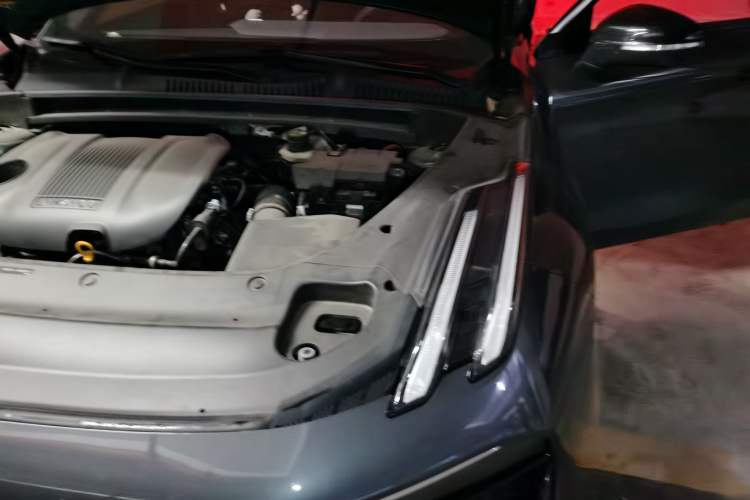 Used Lynk & Co 03 2023 1.5TD DCT JingPro Engine Bay Left