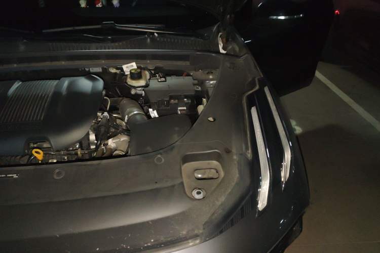 Used Lynk & Co 03 2023 1.5TD DCT JingPro Engine Bay Left