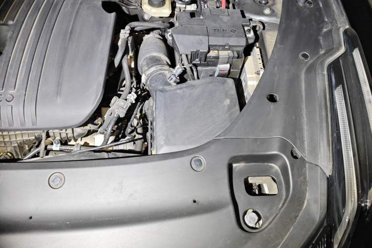 Used Lynk & Co 03 2023 2.0TD DCT JingPro Engine Bay Left