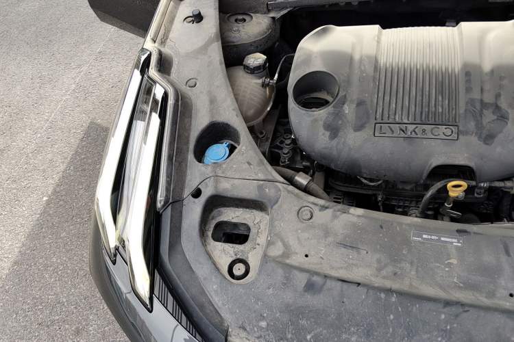 Used Lynk & Co 03 2023 1.5TD DCT JingPro Engine Bay Right