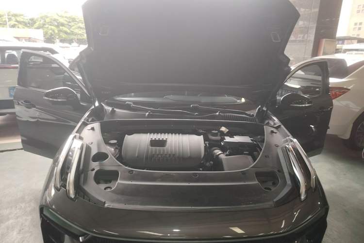 Used Lynk & Co 03 2023 2.0TD DCT JingPro Engine Bay