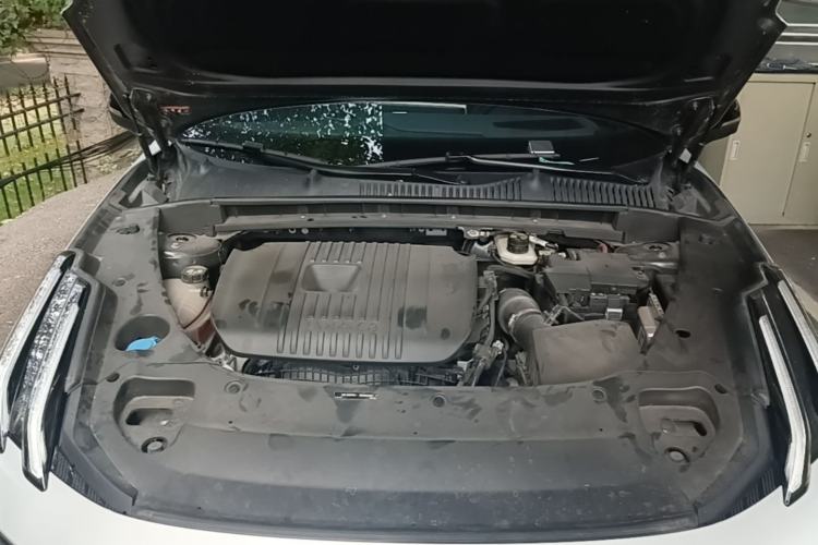 Used Lynk & Co 03 2023 2.0TD DCT H-Power Halo Engine Bay