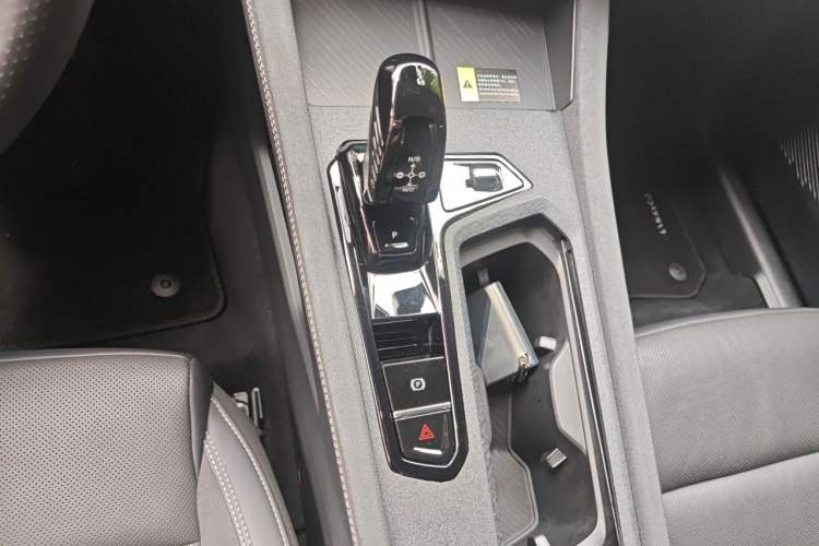 Used Lynk & Co 03 2023 2.0TD DCT JingPro Gear Lever