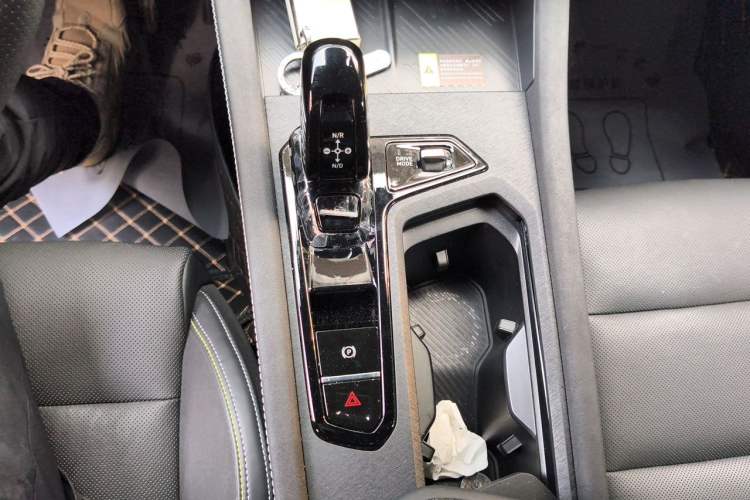 Used Lynk & Co 03 2023 1.5TD DCT JingPro Gear Lever