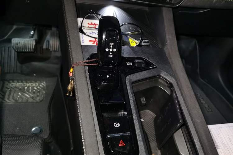 Used Lynk & Co 03 2023 1.5TD DCT JingPro Gear Lever