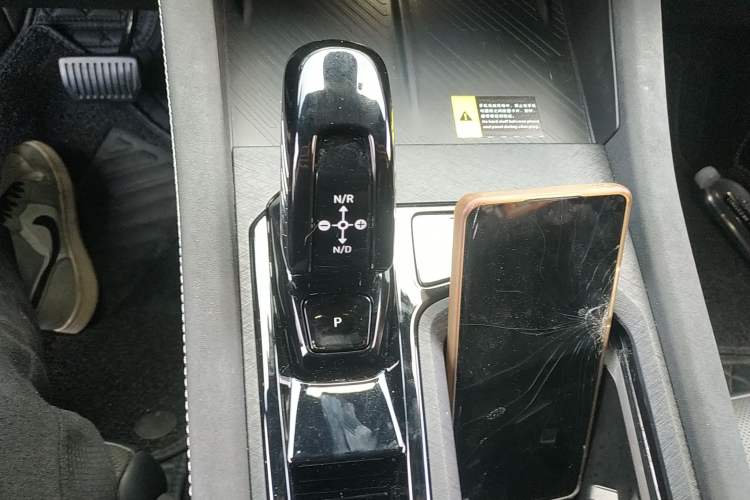 Used Lynk & Co 03 2023 1.5T EM-F PM Gear Lever