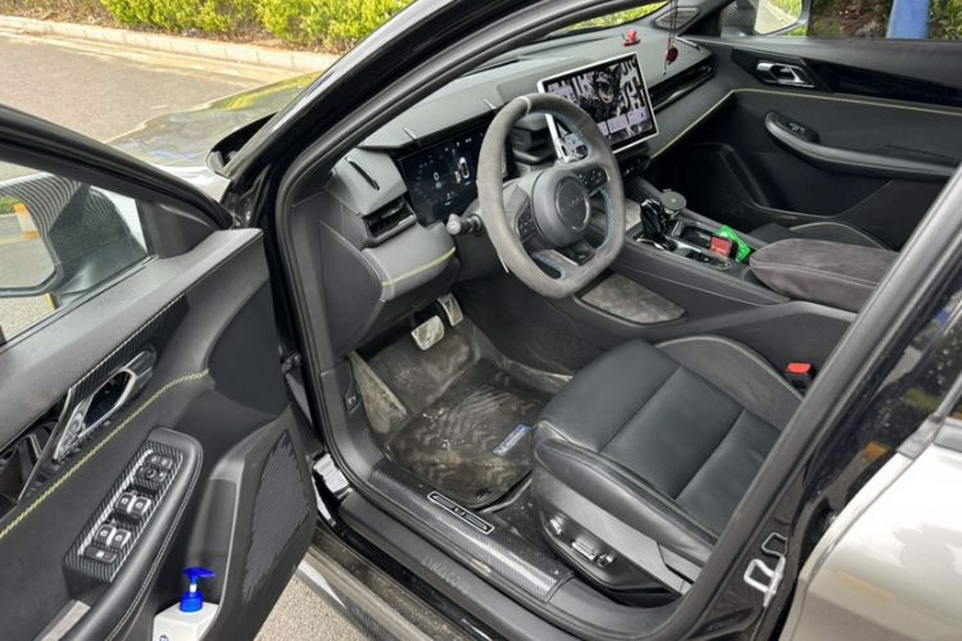 Used Lynk & Co 03 2023 2.0TD DCT H-Power Halo Interior 10