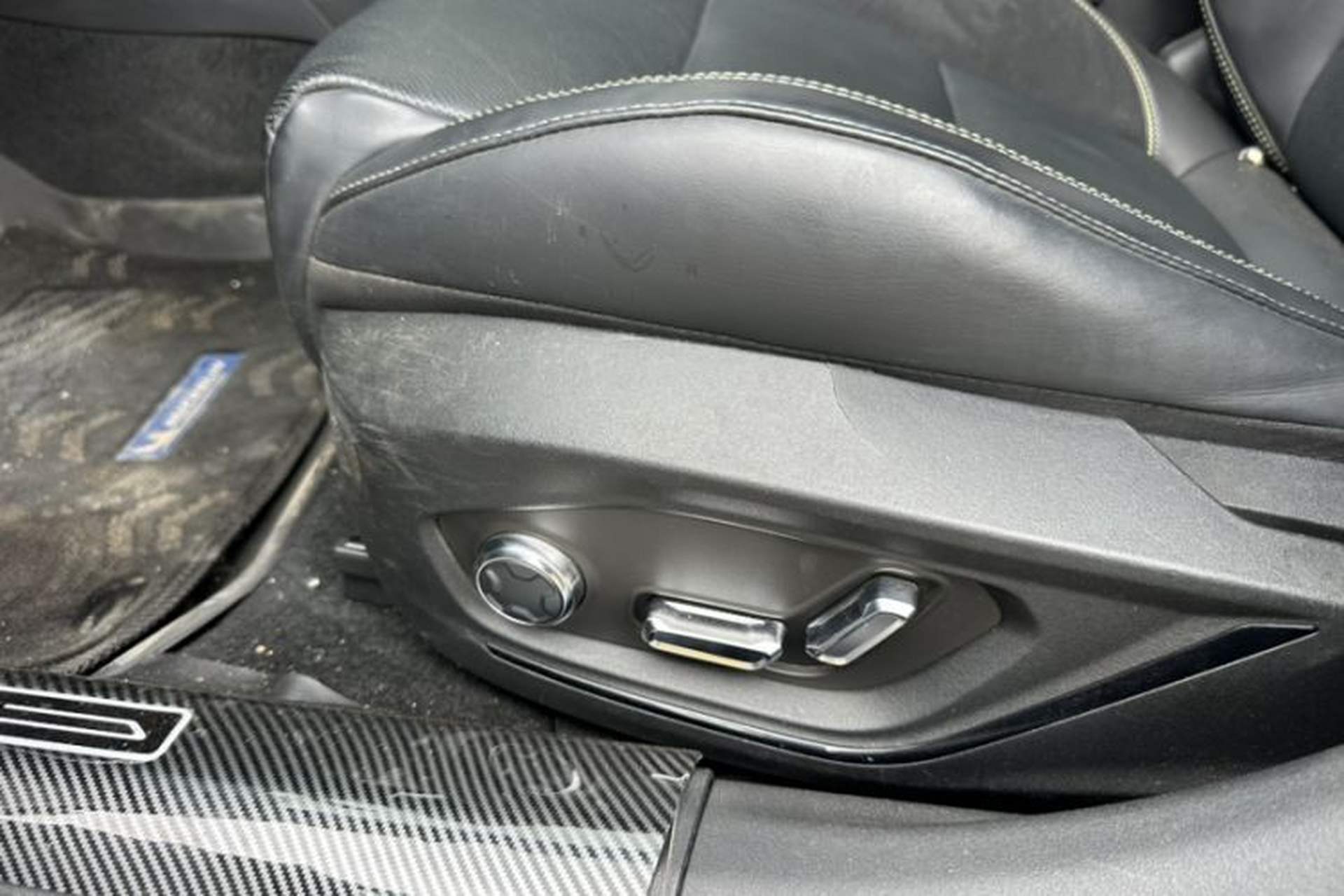 Used Lynk & Co 03 2023 2.0TD DCT H-Power Halo Interior 11