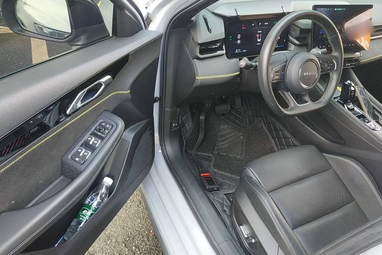 Used Lynk & Co 03 2023 1.5T EM-F PM Interior 3