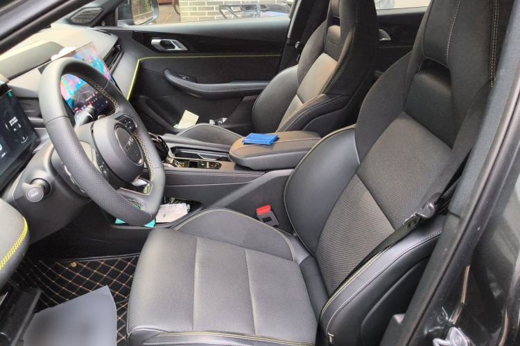 Used Lynk & Co 03 2023 1.5TD DCT JingPro Left Front Seat