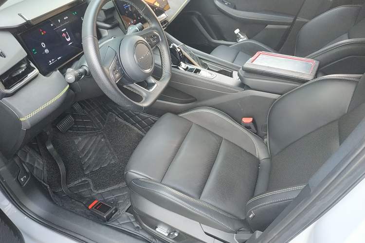 Used Lynk & Co 03 2023 1.5T EM-F PM Left Front Seat