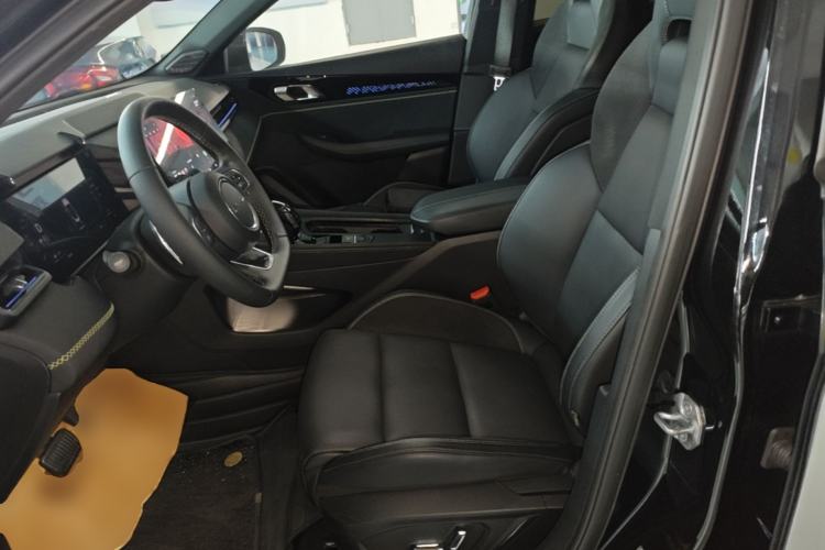 Used Lynk & Co 03 2023 2.0TD DCT JingPro Left Front Seat