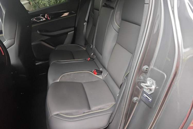 Used Lynk & Co 03 2023 2.0TD DCT JingPro Left Rear Seat