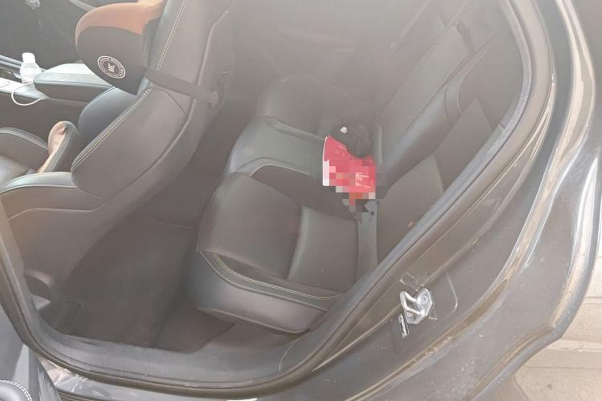 Used Lynk & Co 03 2023 2.0TD DCT JingPro Left Rear Seat