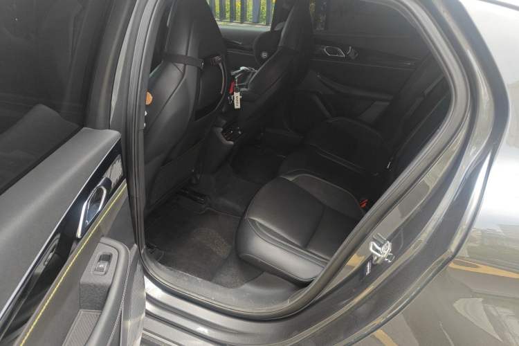 Used Lynk & Co 03 2023 2.0TD DCT JingPro Left Rear Seat
