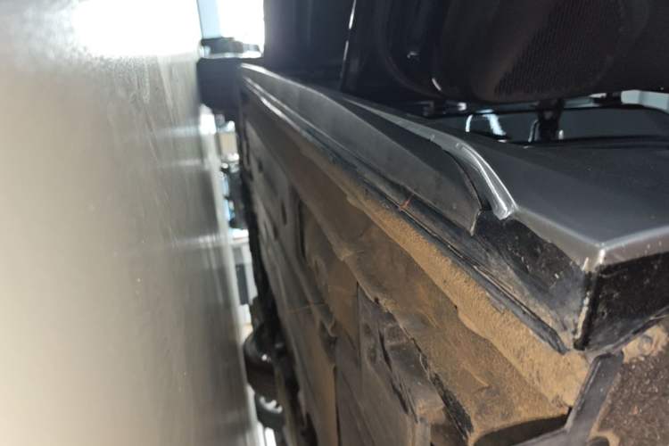 Used Lynk & Co 03 2023 2.0TD DCT JingPro Left Side Sill