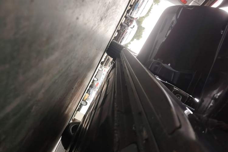 Used Lynk & Co 03 2023 2.0TD DCT JingPro Right Side Sill