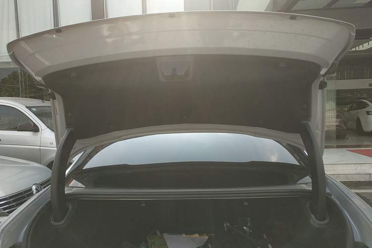 Used Lynk & Co 03 2023 1.5T EM-F PM Trunk