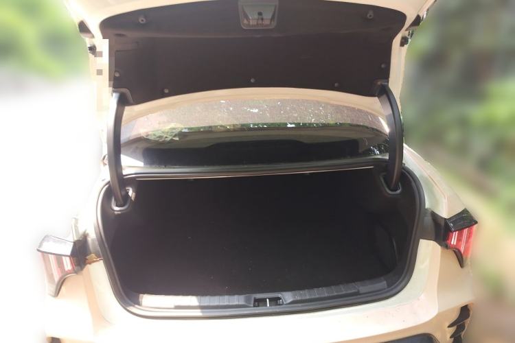 Used Lynk & Co 03 2023 1.5TD DCT JingPro Trunk