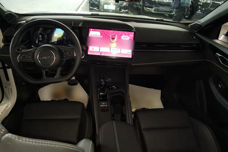 Used Lynk & Co 03 2023 1.5TD DCT JingPlus Center Console