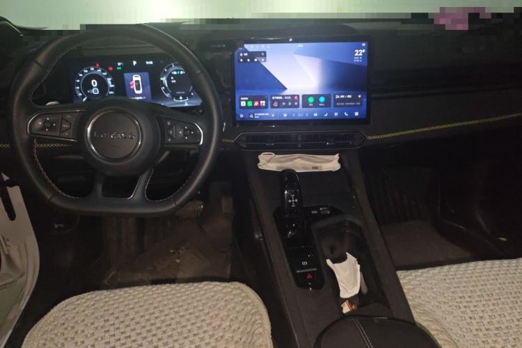 Used Lynk & Co 03 2023 1.5TD DCT JingPlus Center Console
