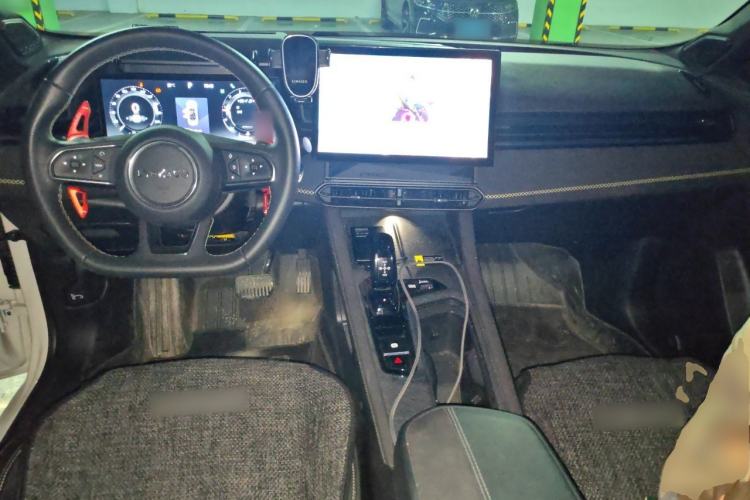 Used Lynk & Co 03 2023 2.0TD DCT H-Power Halo Center Console