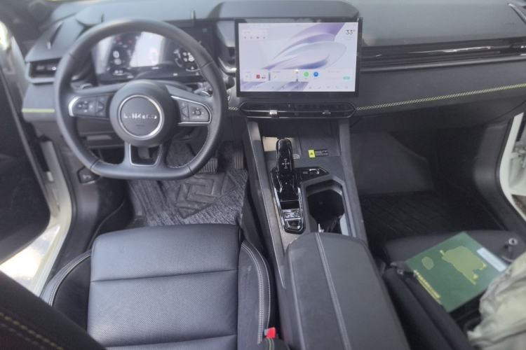 Used Lynk & Co 03 2023 1.5TD DCT JingPro Center Console