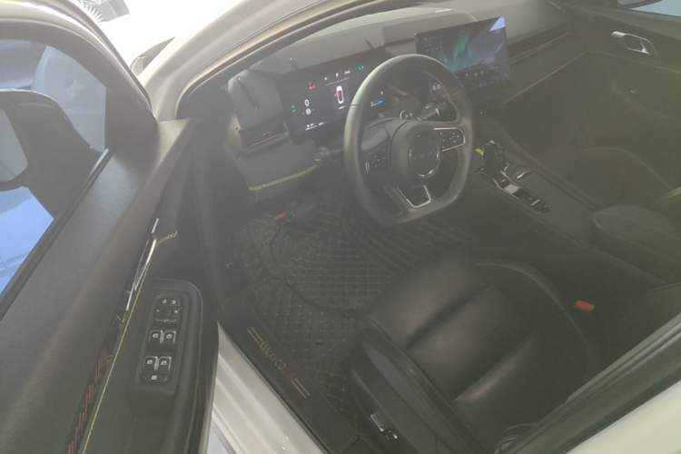 Used Lynk & Co 03 2023 1.5T EM-F PM Driver Seat