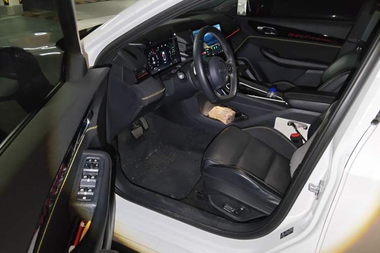 Used Lynk & Co 03  Driver Seat