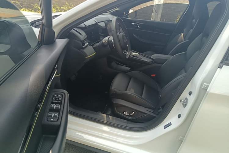 Used Lynk & Co 03 2023 1.5TD DCT JingPlus Driver Seat