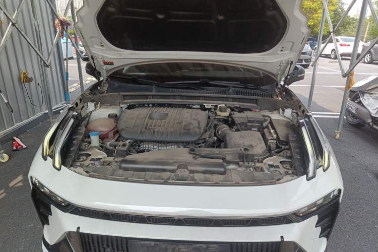 Used Lynk & Co 03 2023 2.0TD DCT JingPro Engine Bay