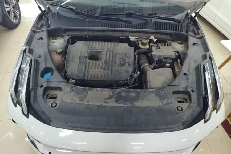 Used Lynk & Co 03 2023 2.0TD DCT H-Power Halo Engine Bay