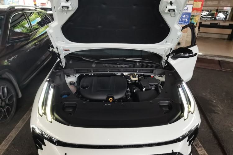 Used Lynk & Co 03 2023 1.5TD DCT JingPlus Engine Bay