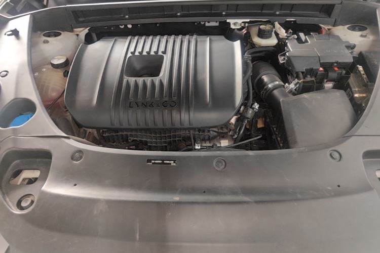 Used Lynk & Co 03 2023 2.0TD DCT JingPro Engine Bay