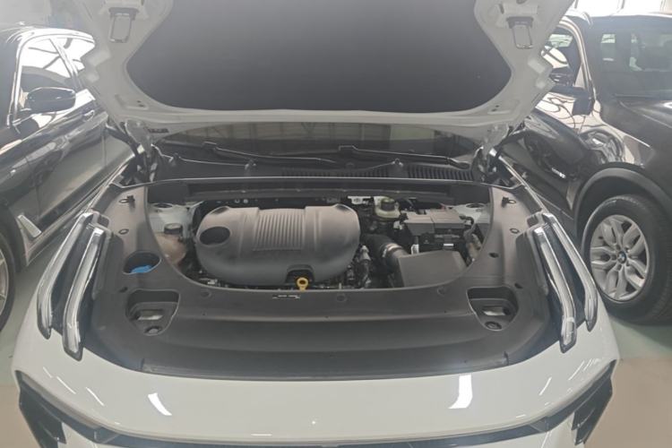 Used Lynk & Co 03 2023 1.5TD DCT JingPlus Engine Bay
