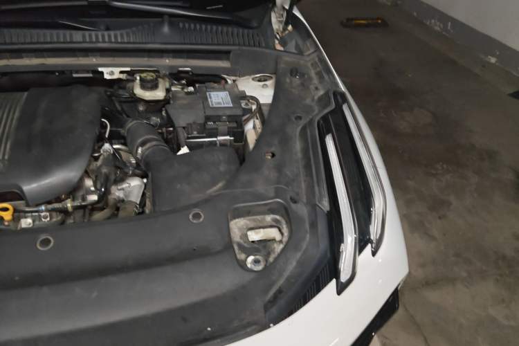 Used Lynk & Co 03  Engine Bay Left