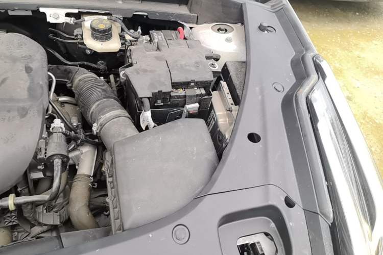 Used Lynk & Co 03 2023 1.5TD DCT JingPro Engine Bay Left