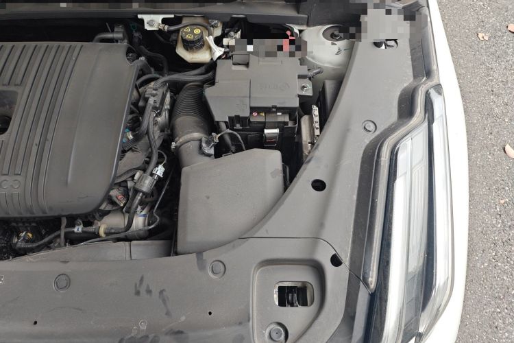 Used Lynk & Co 03 2023 2.0TD DCT JingPro Engine Bay Left