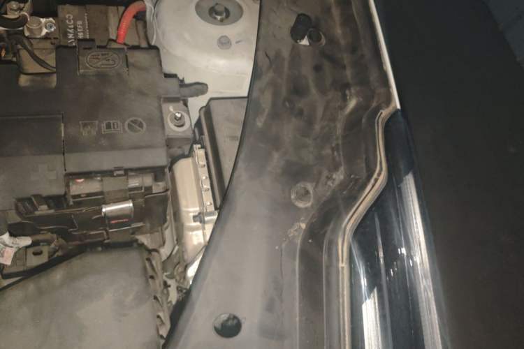 Used Lynk & Co 03 2023 1.5TD DCT JingPlus Engine Bay Left