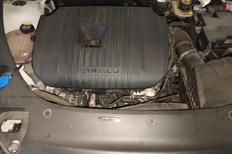 Used Lynk & Co 03 2023 2.0TD DCT JingPro Engine Bay