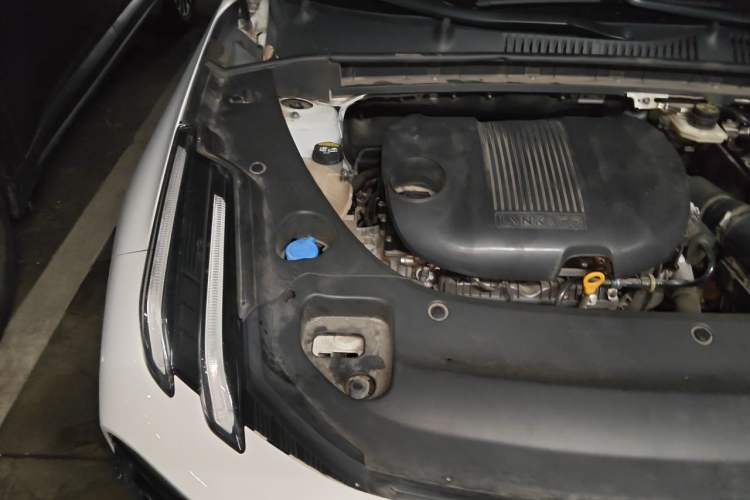 Used Lynk & Co 03  Engine Bay Right