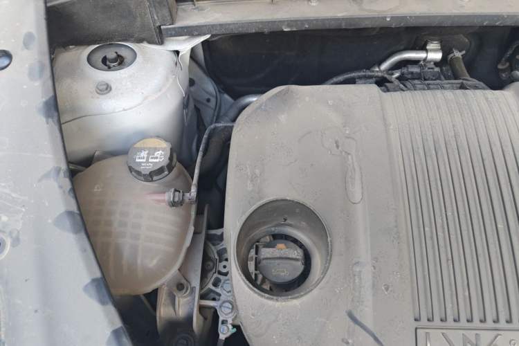 Used Lynk & Co 03 2023 1.5TD DCT JingPro Engine Bay Right